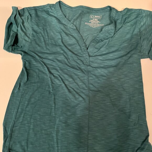 L.L. Bean Green Short Sleeve T Shirt V Neck Buttons Cuffed Sleeves Small  💗 - Picture 8 of 12